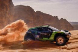 E-car drives in the desert